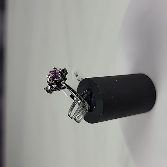 Fragrant jewels iridescent square cut Swarovski ring - Picture 4 of 6